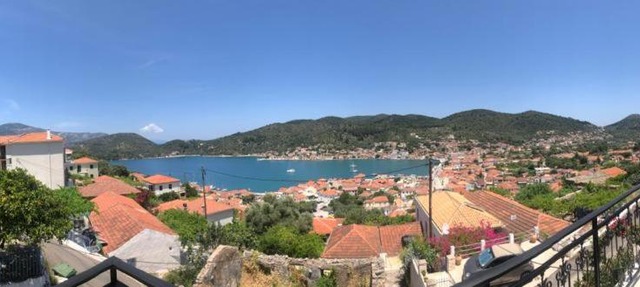 Panoramic View Villa in Vathi