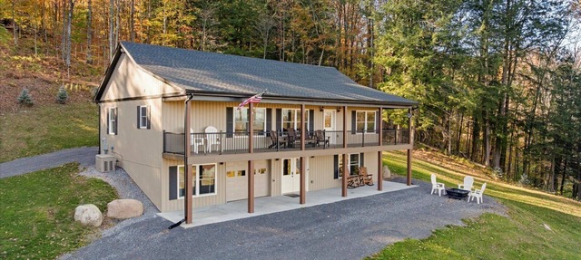 Peaceful Country Getaway w/Hot Tub & Trails in Turin