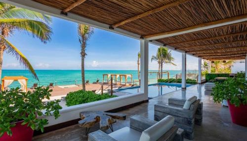 Perfect Beach Location For Families And Weddings in Cancun