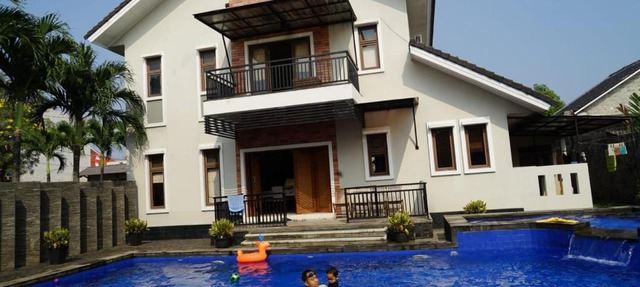 Pesona Air - Villa and Private Pool in Depok