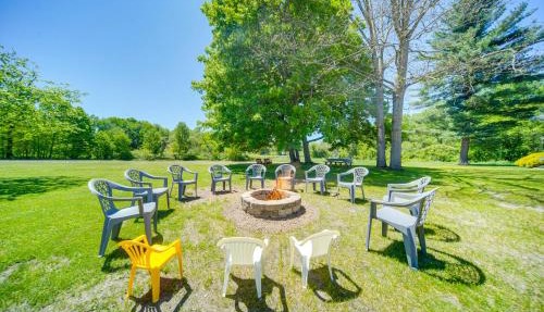 Pet-Friendly Centerville Home w/Fire Pit & Grill in Centerville