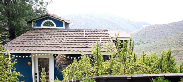 Pet Friendly Charming Cottage with Incredible Views and Hot-tub in Rainbow, California in Fallbrook