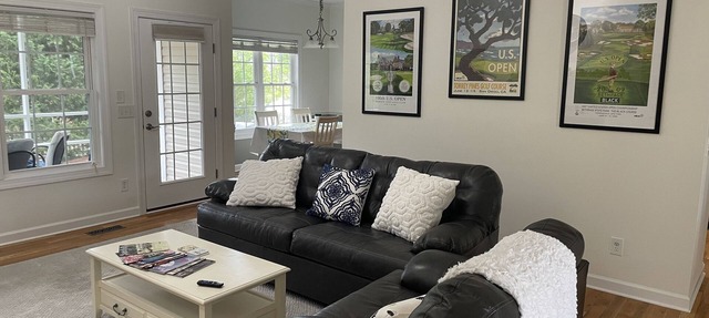 Pristine Pinehurst #6 home - Gated backyard - 2 min to courses. Handicap Access in Pinehurst