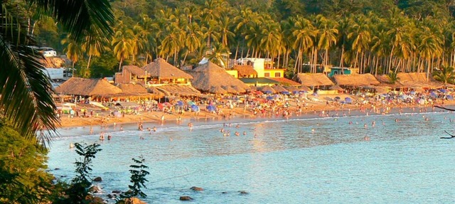 PRIVATE BEACH / EXCLUSIVE COMMUNITY / COOKS, GOLF CARTS, PADDLE BOARDS AVAILABLE in Chacala