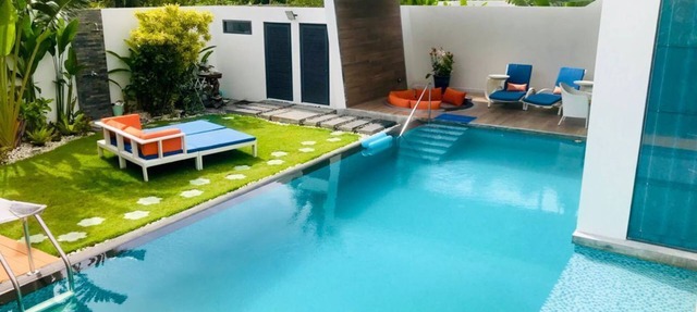 PRIVATE FAMILY VILLA in Tambon Sa Khu