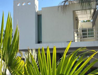 Private House in Secure Complex with Pool & Lush Garden in Cuautla