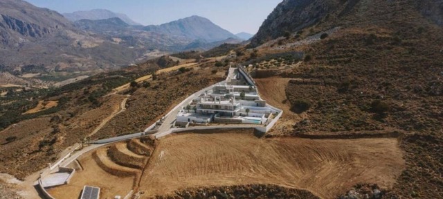 Private Infinity Pool Villa with Sea Views – Secret Oasis, Lefkogeia in Lefkogia