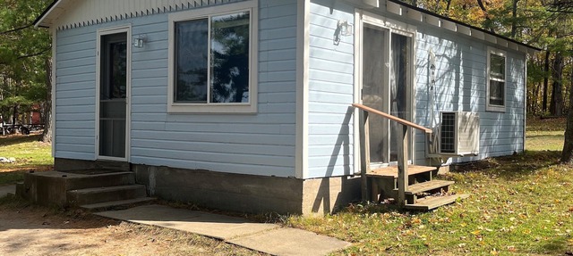 Rainbow's End Resort - Lakefront Cottages – Newly Remodeled with Private Beach in Hackensack
