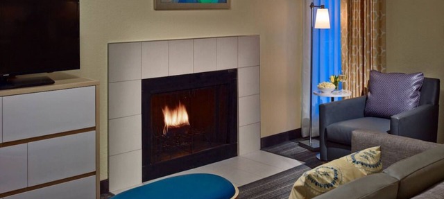 Rare Gem! 4 Convenient Units, Pool, Free Breakfast, Pets-Friendly Property in Eagan