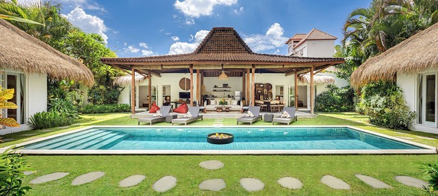 Refurbished Villa Kaly – Central Seminyak Oberoi, 700m from Beach in Seminyak