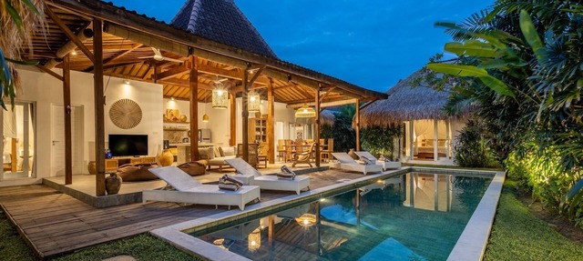 Renovated Villa Zayya, Central Oberoi Seminyak in Seminyak