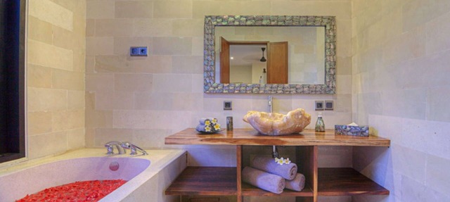 Rent a Luxury Villa in Bali Close to the Beach, Bali Villa 2024 in Bali
