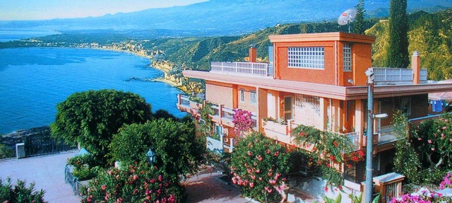 Residence Schuler - Apartment 'C' with sea and Mount Etna view in Taormina