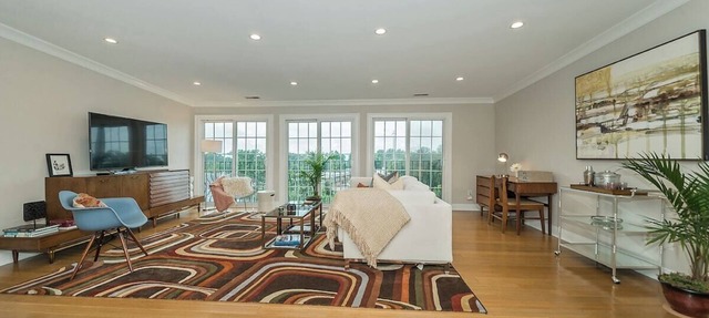 Retro Modern 2 Bdrm 2 Bath Condo in Cincinnati