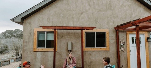 River Frontage Firepit Pet-Friendly in Howard