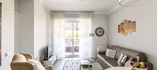 ROME VATICAN -100sqm -MODERN DESIGNED - COZY BALCONY - free WI-FI, A/C, SAT TV in Roma