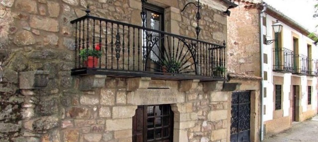 Room 'Habitación Doble' with Mountain View, Shared Terrace and Wi-Fi in ALMAJANO