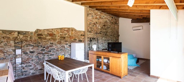 RUSTIC & CHIC b&b in Granollers