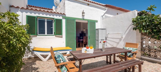 Rustic Holiday Home "Casa Cardón" in Alcalá with Terrace with Sea View and Garden in Guia de Isora