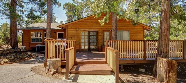 Rustic Pine Manor in Idyllwild