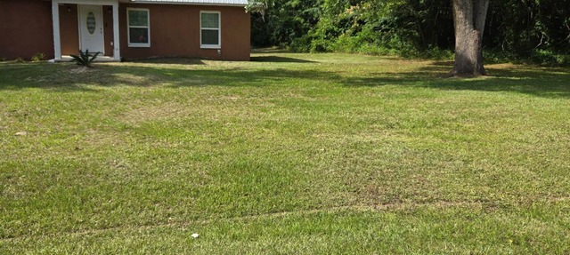 Safe, comfortable, large yard for parking RV, horse trailer parking, in Williston