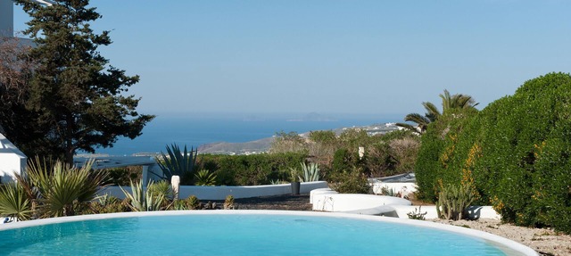 Saligari Villa with private pool & outdoor hot tub in Santorini