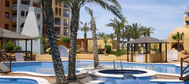 Sea and pool view apartment on 5th floor, indoor/outdoor pool, balcony in Playa Honda