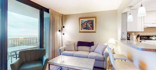 Sea Colony Ocean 2nd floor condo w/shared sauna, tennis court, and elevator in Bethany Beach