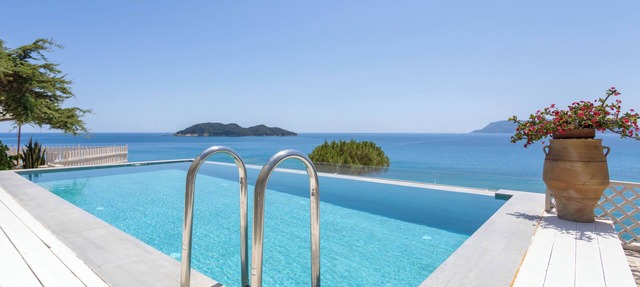 SeaFront Villa With Private Beach & Swimming Pool in Vasilikos