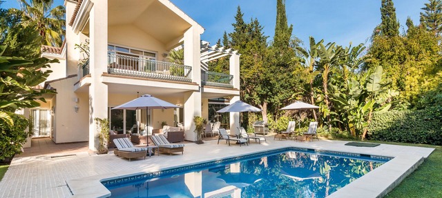 Secluded Beachside Family Villa on New Golden Mile in El Paraíso