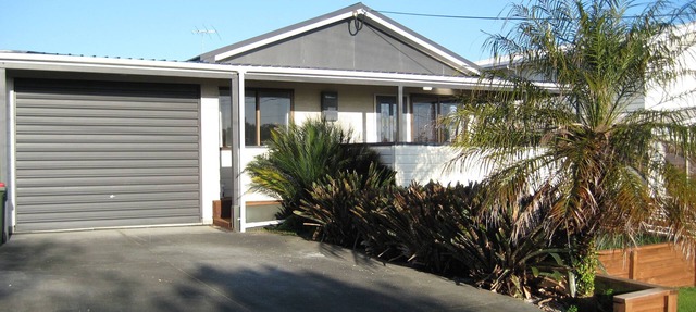 Snells Beach House 6 min walk to beach and playground in Snells Beach