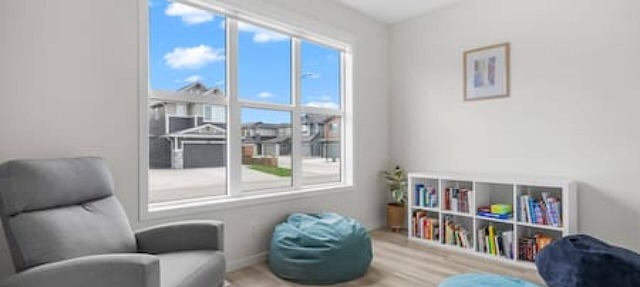Spacious 3BR 2.5BA, AC in Rockland Park in Calgary