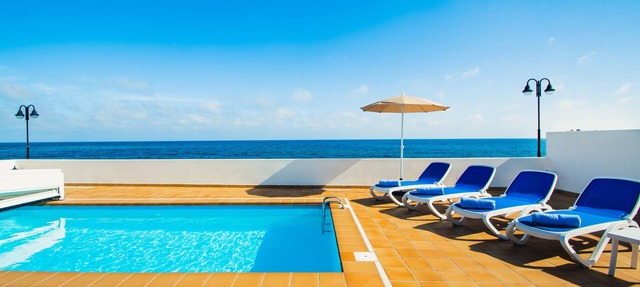 Spacious and comfortable home by the sea in Arrieta in Haría