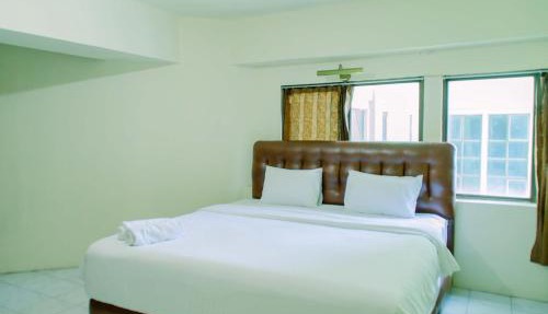 Spacious and Homey 3BR at Kondominium Rajawali Apartment By Travelio in Jakarta