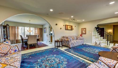 Spacious Buffalo Brick Home w/Backyard! in Buffalo