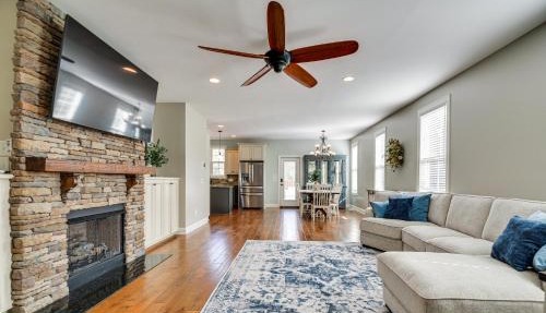 Spacious Home w/Fireplace - Near Pinehurst Golf! in Pinehurst