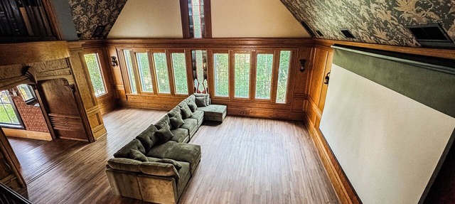 Spacious House Downtown Pullman- Sleeps up to 16 in Pullman