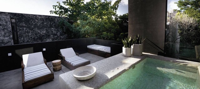Spacious Luxury Villa, 3 Pools + Rooftop, 14 Pax in Tulum