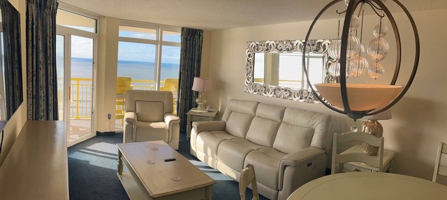 Spacious Oceanfront 2-bedroom Condo in Bay Watch in beautiful North Myrtle Beach in North Myrtle Beach