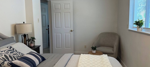 Spacious Suite E in Sacramento