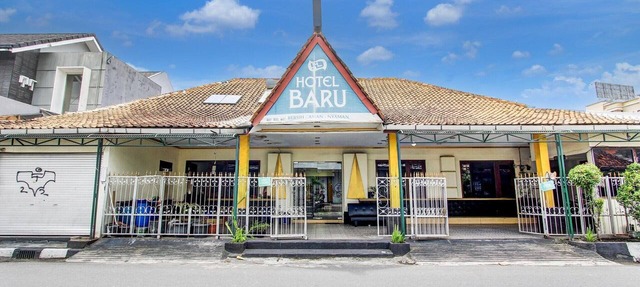 Spacious Triple Suite for Groups with Free WiFi in Yogyakarta