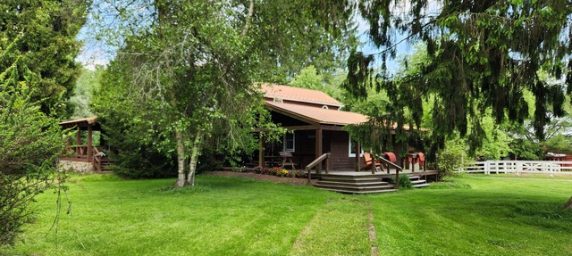 Spacious working horse farm, THE GALLOPING INN, where you can relax and unwind. in Spring Creek