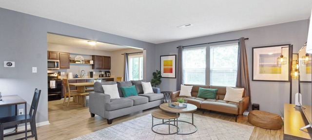 Splendid 4 Bed/2.5 Bath- Near Speedway in Indianapolis
