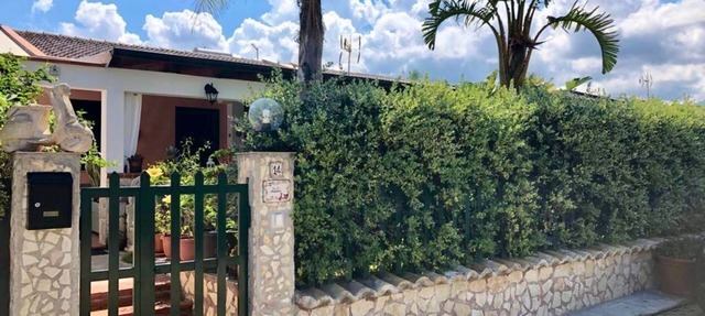 Steps from the Sea, Minutes from Cefalù in Campofelice di Roccella