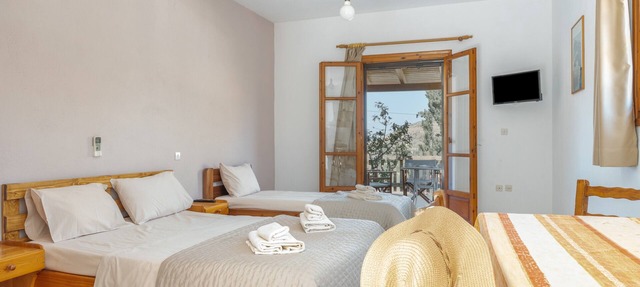 Studio Apartment '3' with Sea View, Wi-Fi and Air Conditioning in Kea