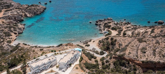 Studio Apartment 'Studios Fokia Beach 4' with Sea View, Wi-Fi and Air Conditioning in Karpathos