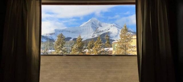 Studio getaway steps away from Big Sky Resort in Big Sky