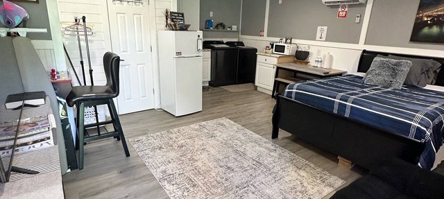Studio with Generac back up powered & pet friendly. Close to IAH Hablo espanol in Spring