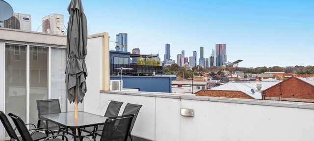 Stunning 3BD Executive Home in Ultra-hip Fitzroy! in Fitzroy