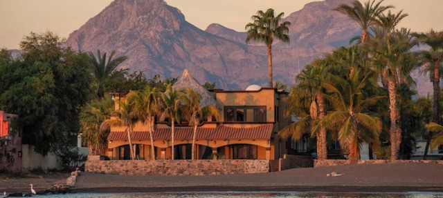 Stunning Beachfront Casa and Casita in Loreto